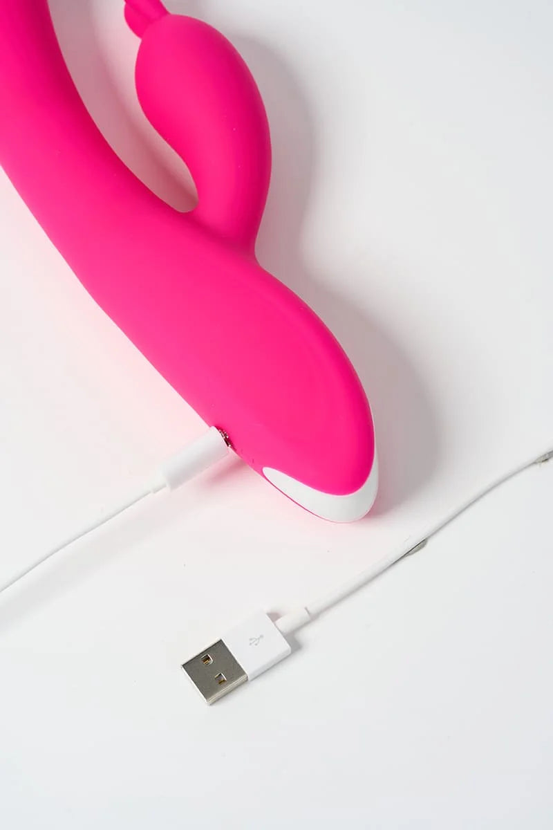 Using A Rabbit Vib Premium Rabbit Vibrator | G-Spot & Clitoral Stimulation | MyVelvetTouch