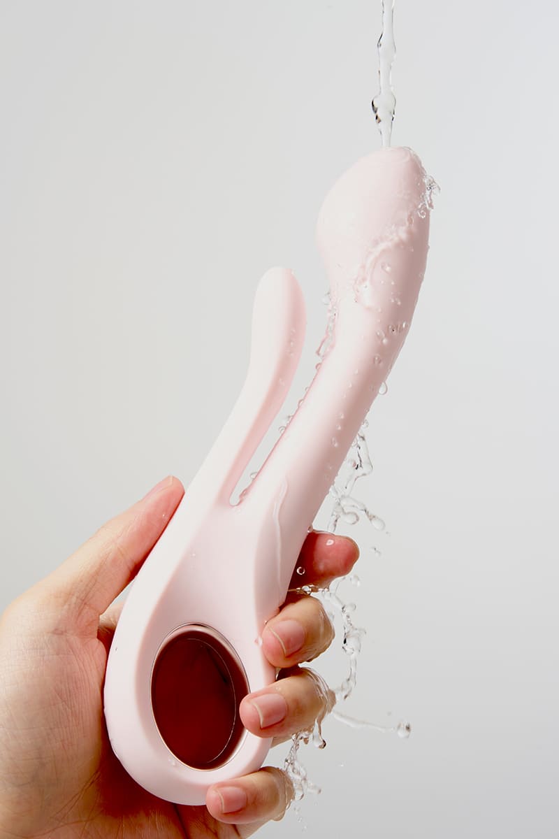 Multifunctional Dual-Head Vibrator – Clitoral & G-Spot Stimulation, Waterproof, Rechargeable & Body-Safe Silicone